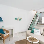 Apartman Atico Con Terraza Junto A La Playa De La Caleta *