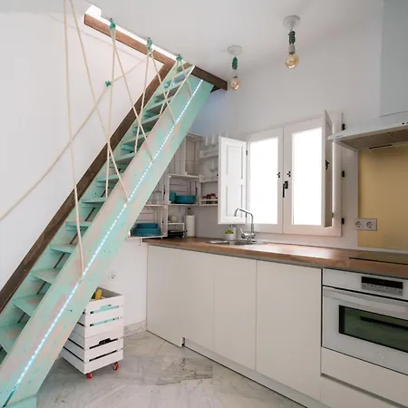 Fantastico Atico En El Casco Antiguo En A La Playa كاديز