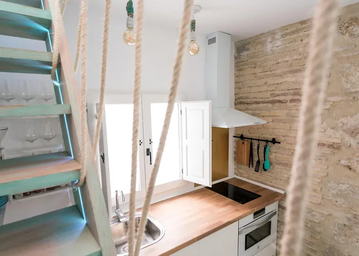 Fantastico Atico En El Casco Antiguo En A La Playa