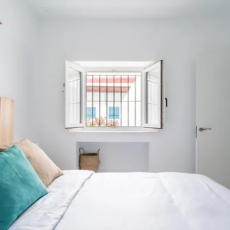 Fantastico Atico En El Casco Antiguo En A La Playa Cadiz