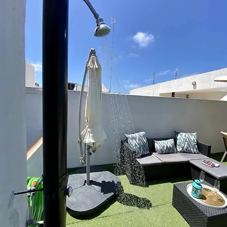 Atico Con Terraza Junto A La Playa De La Caleta *