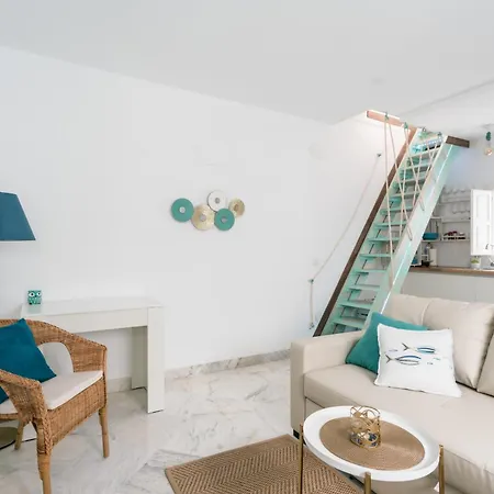 Apartmán Atico Con Terraza Junto A La Playa De La Caleta *